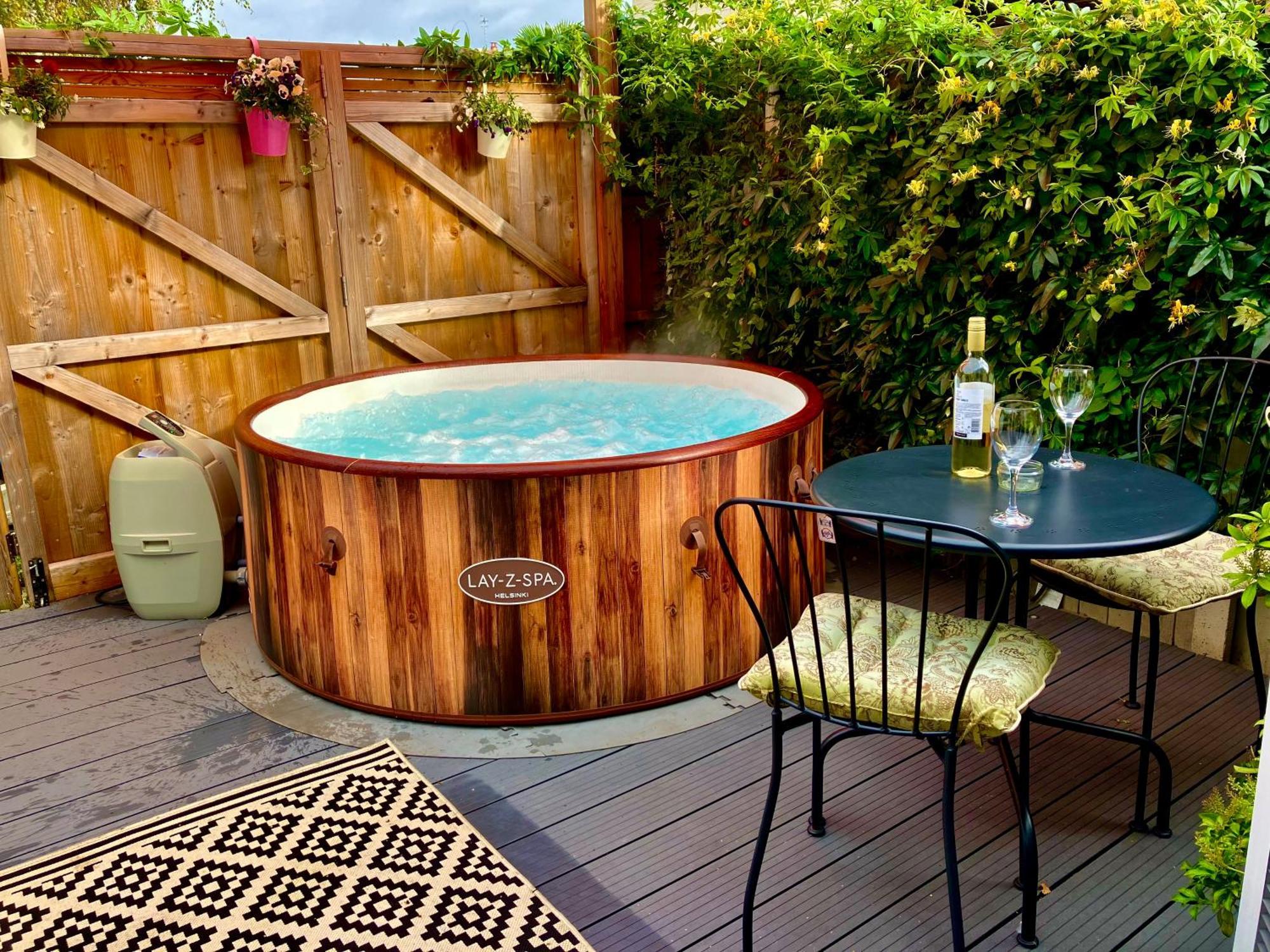 Elkstone Studio Private Hottub Pet Friendly Malvern Exterior foto